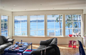 Awesome Home In Hagavik With House Sea View